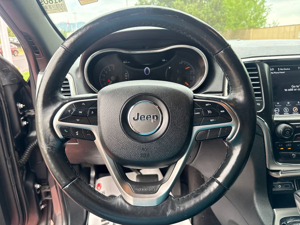 Used 2018 Jeep Grand Cherokee Altitude AWD/4WD image 16