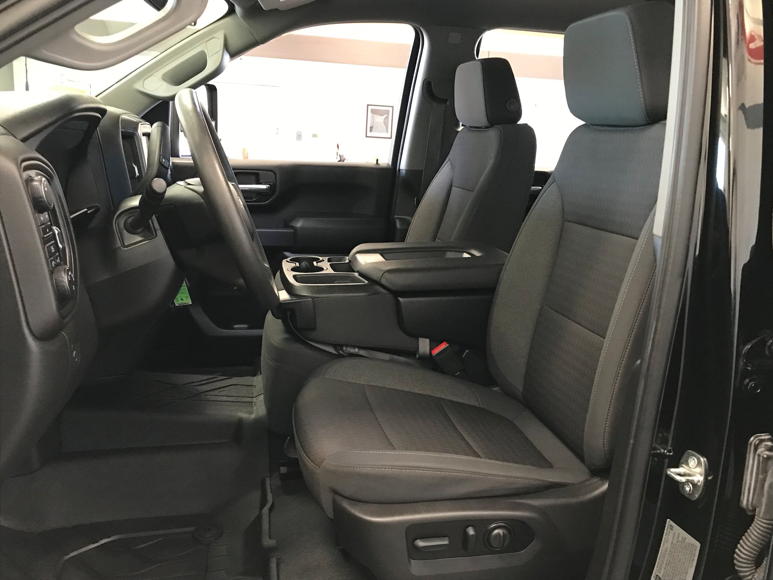 Used 2022 Chevrolet Silverado 2500 Custom w/ Custom Convenience Package AWD/4WD image 15