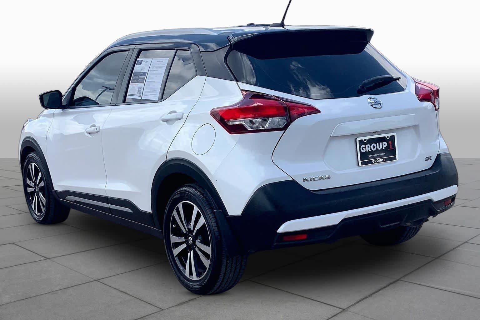 Used 2019 Nissan Kicks SR FWD image 12