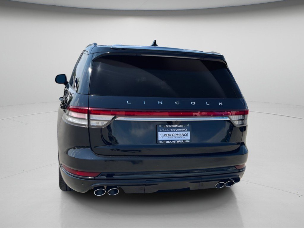Certified 2020 Ford Explorer Platinum w/ Premium Technology Package AWD/4WD image 15