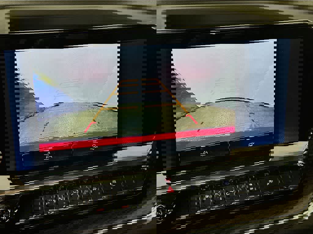 Used 2025 Chevrolet Silverado 1500 LT image 26