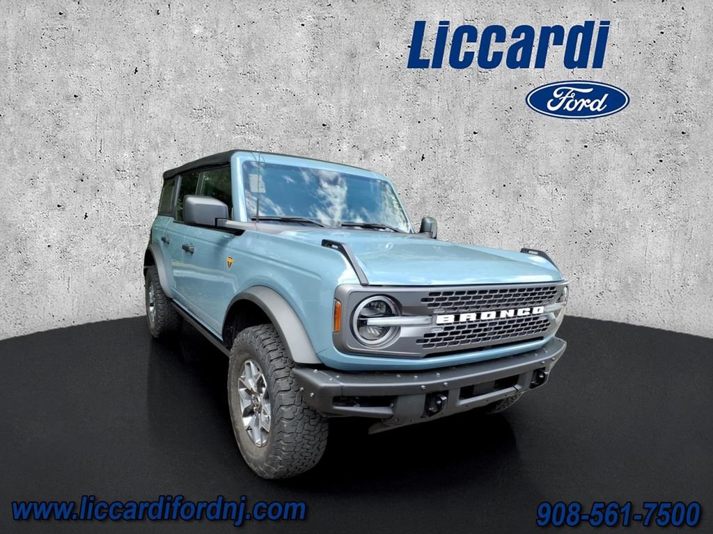 Certified 2022 Ford Bronco Badlands AWD/4WD image 1
