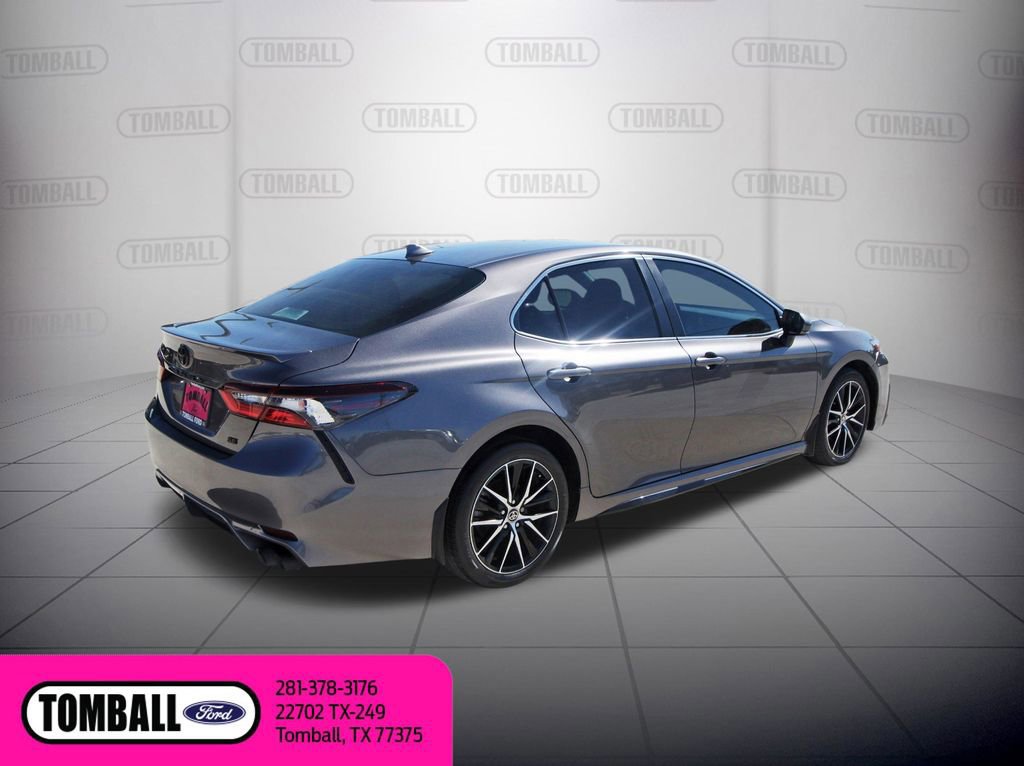 Used 2024 Toyota Camry SE image 5