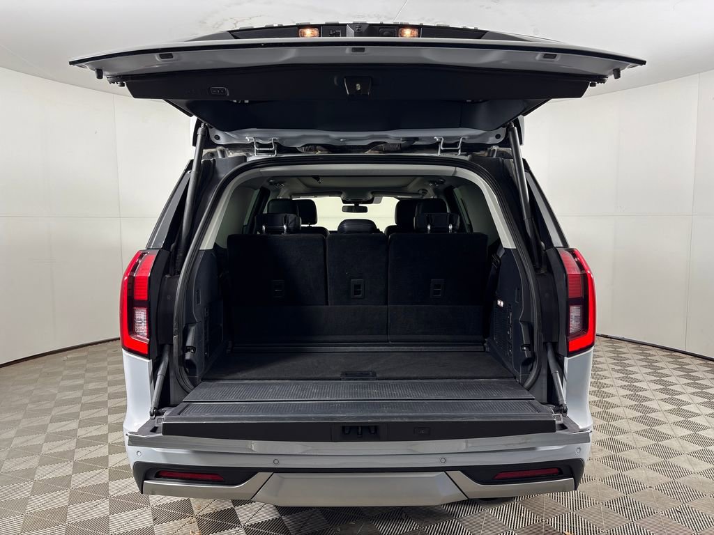 Certified 2025 Ford Expedition Platinum image 29