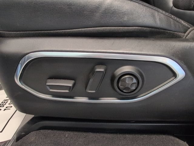 Used 2023 Jeep Wagoneer Series II AWD/4WD image 11