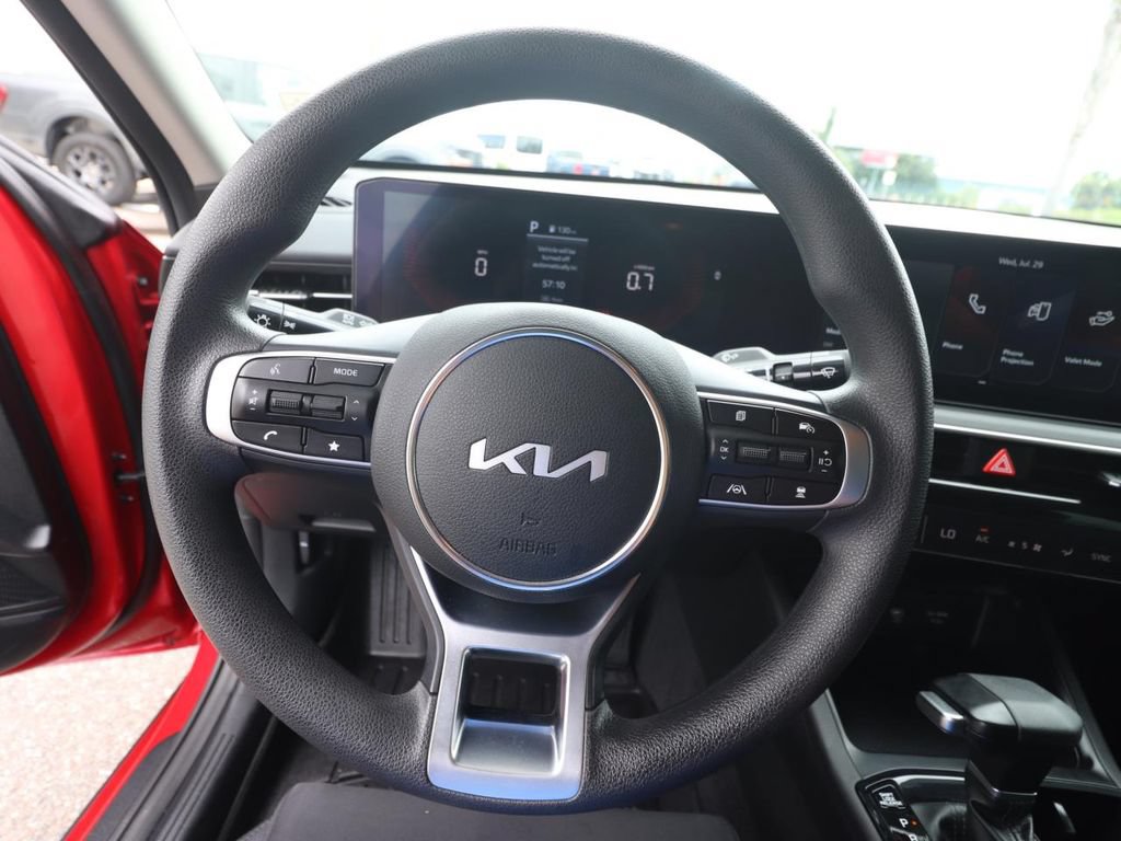 Used 2025 Kia K5 LXS FWD image 17
