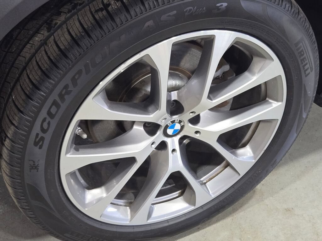 Used 2019 BMW X5 xDrive40i w/ Premium Package AWD/4WD image 17