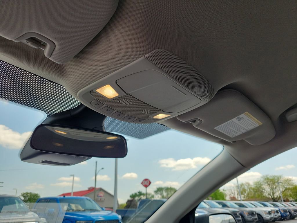 Certified 2021 Ford Edge SE FWD image 30