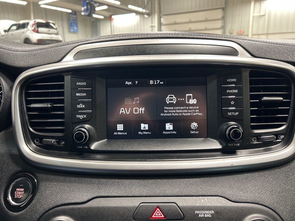 Used 2020 Kia Sorento S image 17