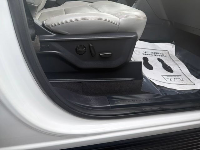 Certified 2025 Ford Expedition Active AWD/4WD image 34