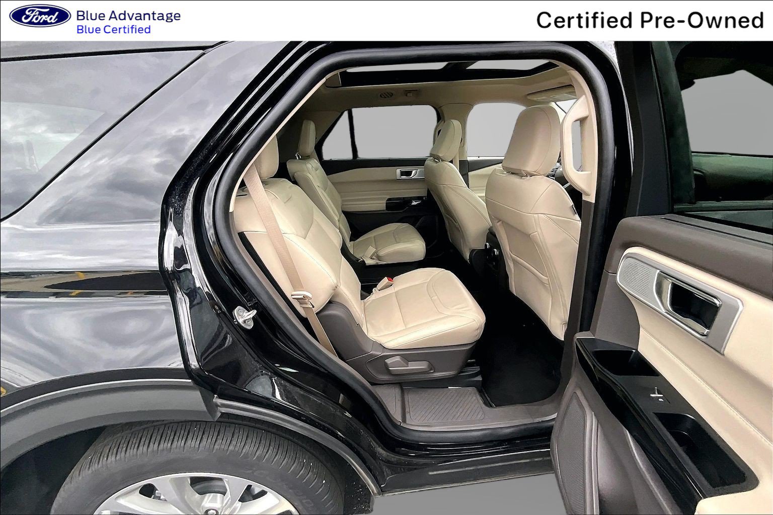 Certified 2022 Ford Explorer Platinum w/ Equipment Group 601A AWD/4WD image 17