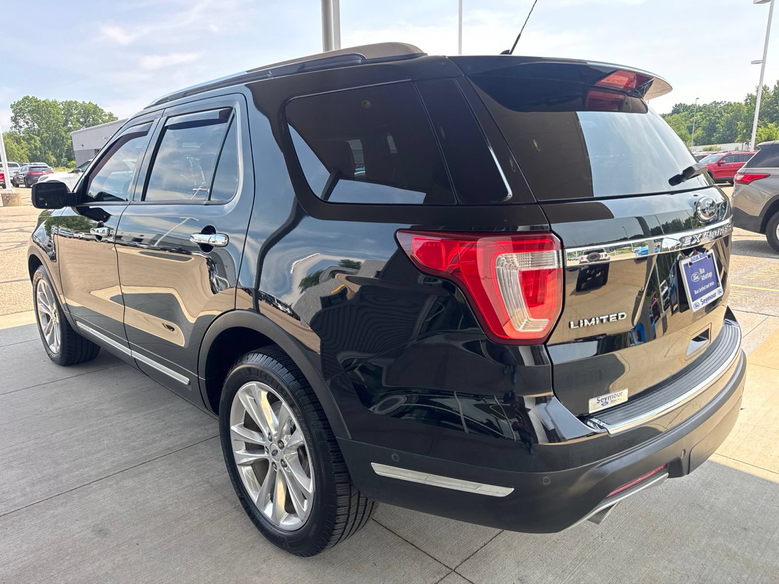 Certified 2018 Ford Explorer Limited w/ Equipment Group 301A AWD/4WD image 5