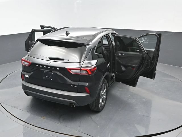 Certified 2025 Ford Escape ST-Line Select AWD/4WD image 24