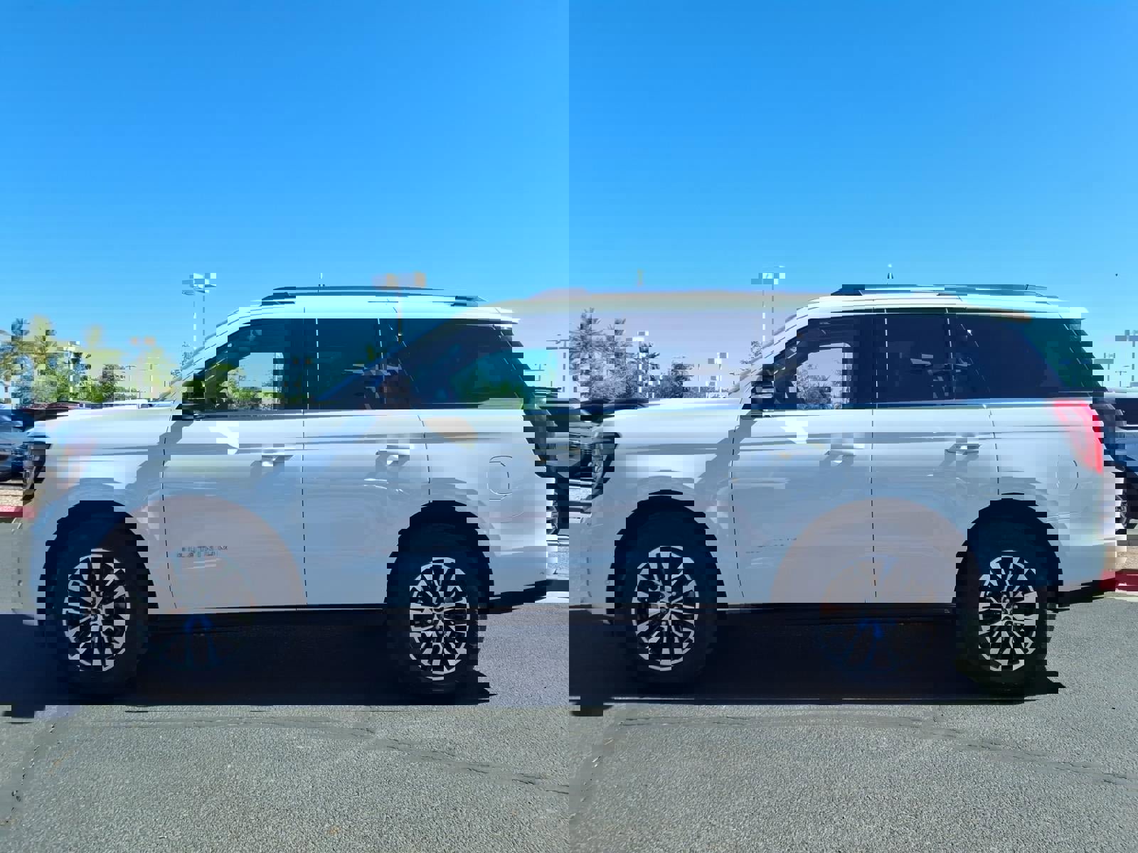 Certified 2025 Ford Expedition Platinum image 2