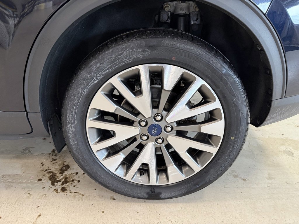 Certified 2021 Ford Escape Titanium image 9