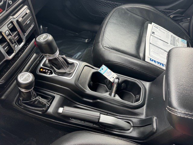 Used 2020 Jeep Wrangler Unlimited Sahara image 20