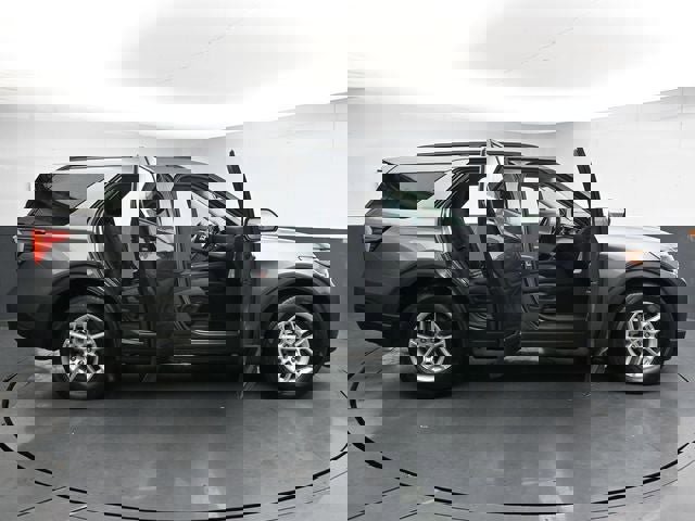 Certified 2025 Ford Explorer Active AWD/4WD image 40