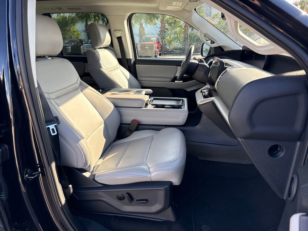 Certified 2025 Ford Expedition Max Active image 28