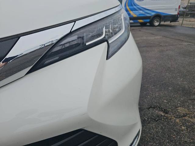 Used 2021 Toyota Sienna XLE w/ XLE Plus Package FWD image 31