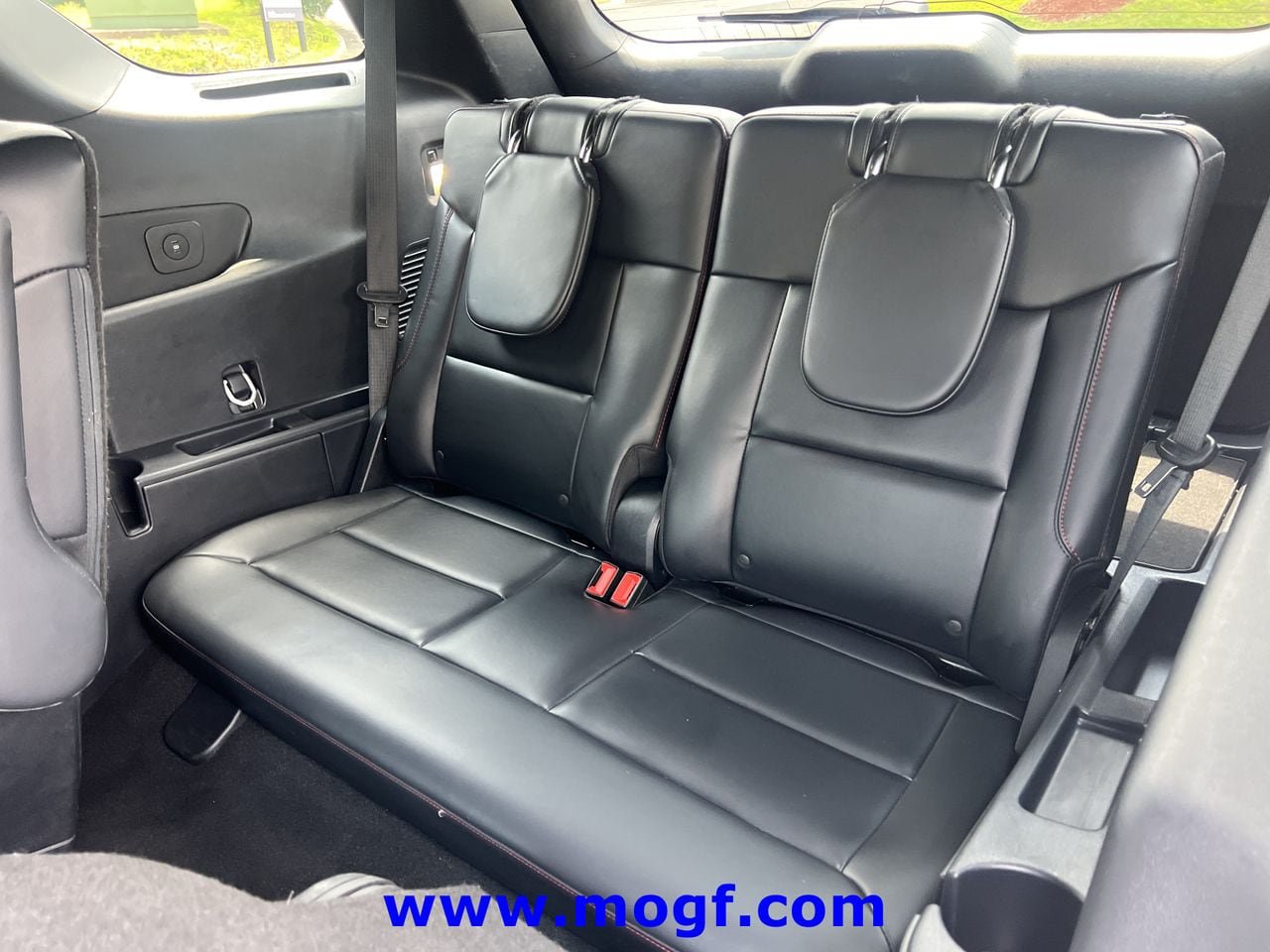 Certified 2025 Ford Explorer ST-Line AWD/4WD image 21