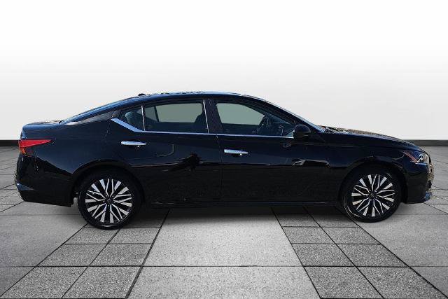 Used 2024 Nissan Altima 2.5 SV FWD image 4