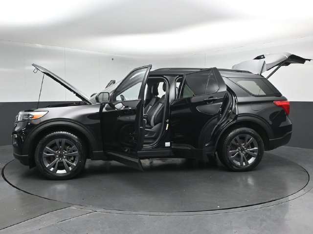 Certified 2024 Ford Explorer XLT w/ Equipment Group 202A AWD/4WD image 57