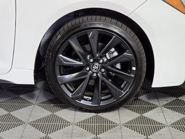 Used 2024 Toyota Corolla SE w/ SE Convenience Package FWD image 9