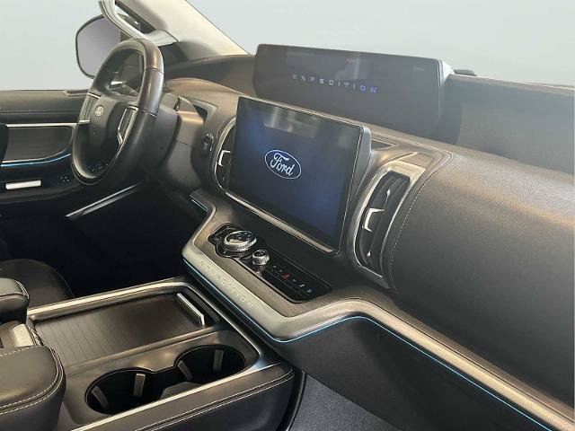 Certified 2025 Ford Expedition Platinum w/ Driver's Package AWD/4WD image 27