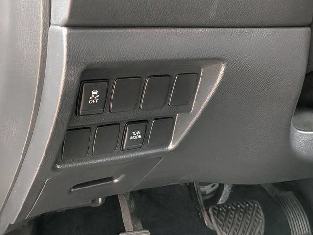 Used 2017 Nissan Pathfinder S AWD/4WD image 13