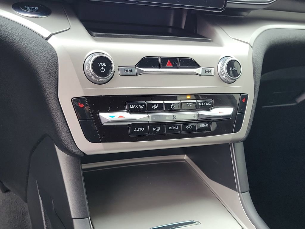Certified 2022 Ford Explorer XLT image 27