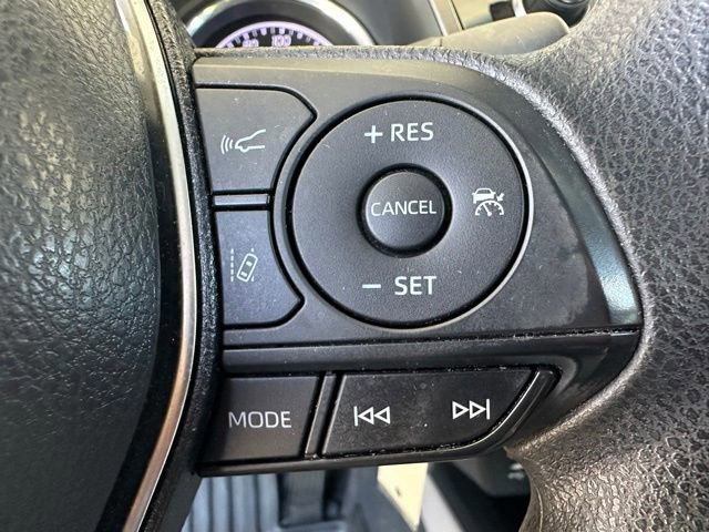 Used 2018 Toyota Camry LE FWD image 20