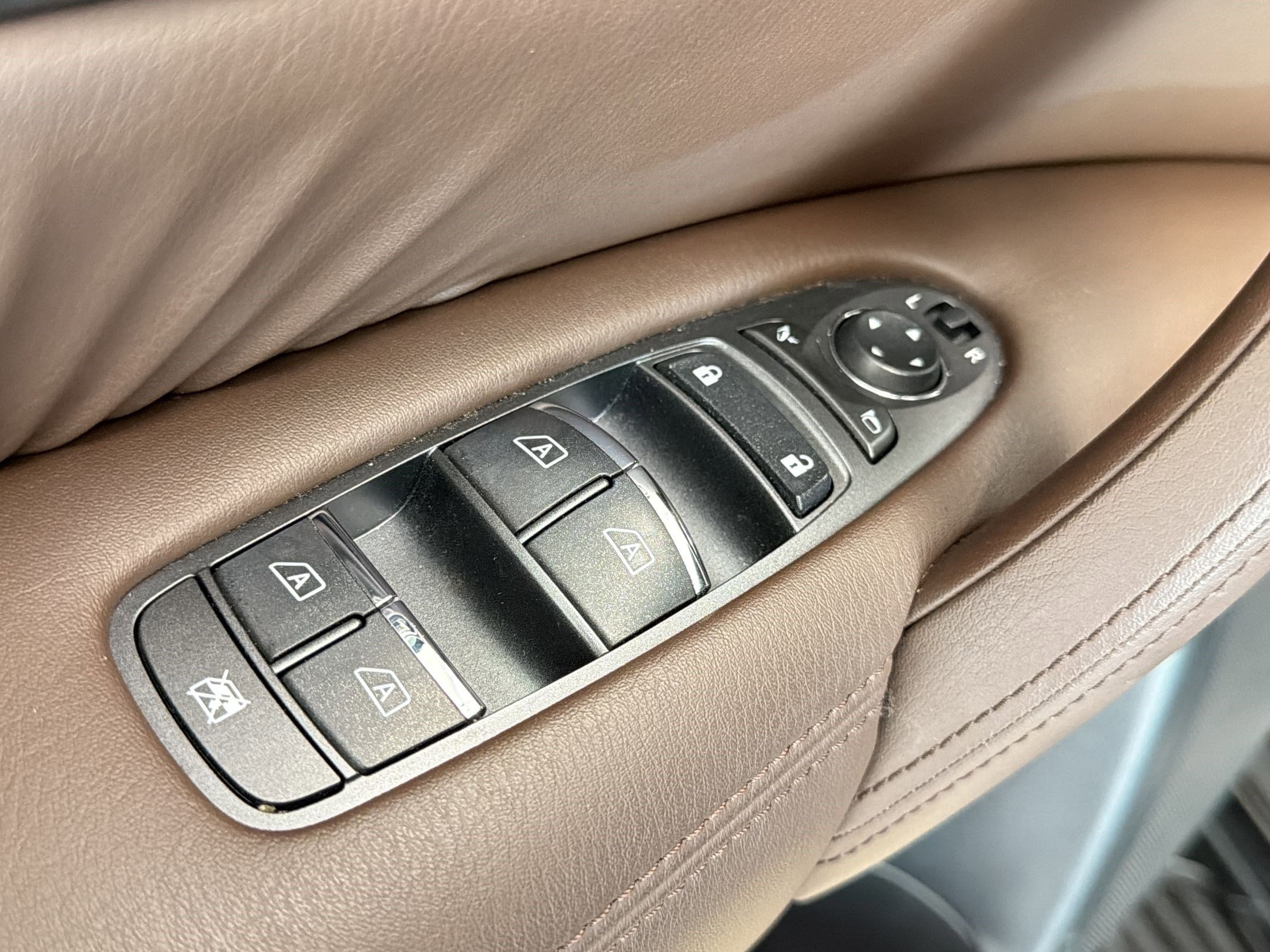 Used 2023 Nissan Armada Platinum w/ Captain's Chairs Package image 22