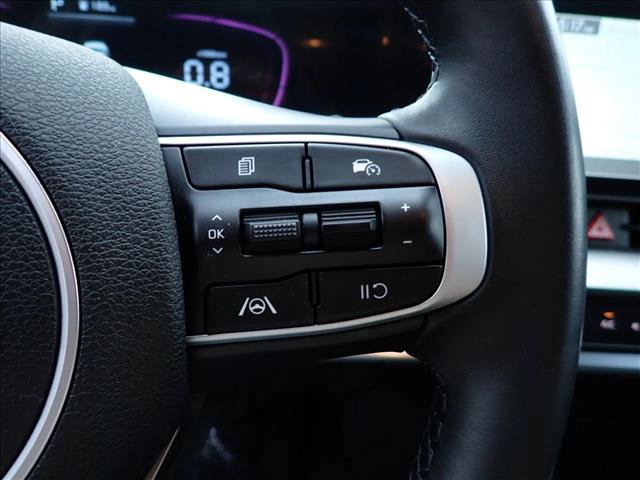 Used 2025 Kia Sportage EX AWD/4WD image 17