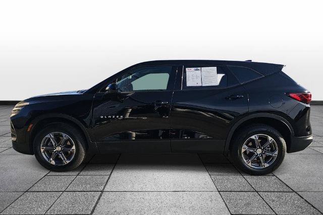 Used 2025 Chevrolet Blazer LT FWD image 8