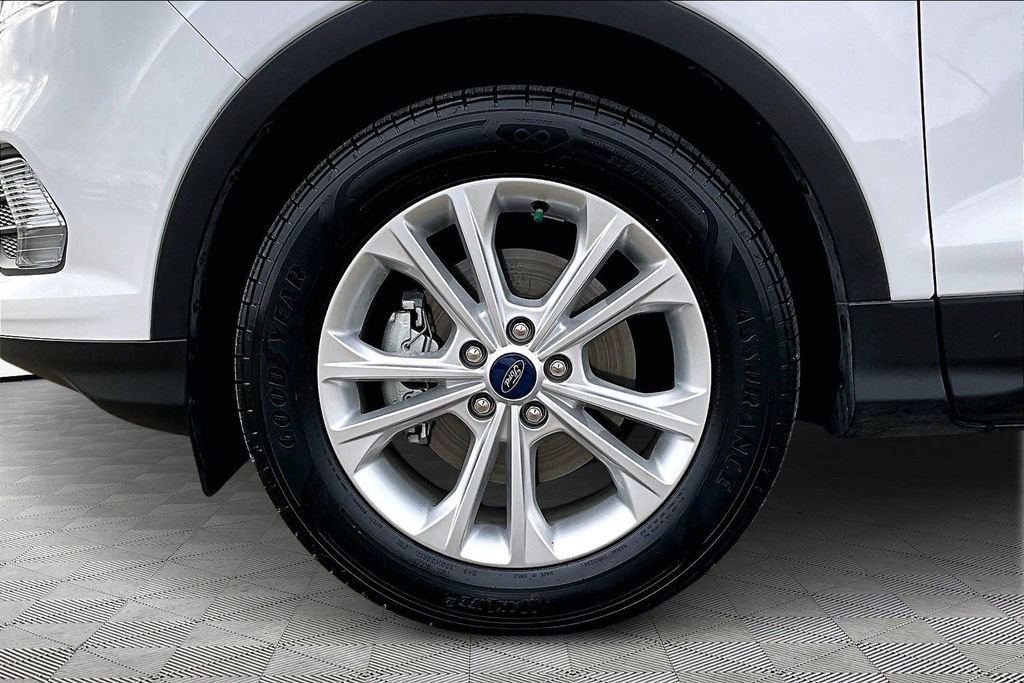 Certified 2019 Ford Escape SE image 11