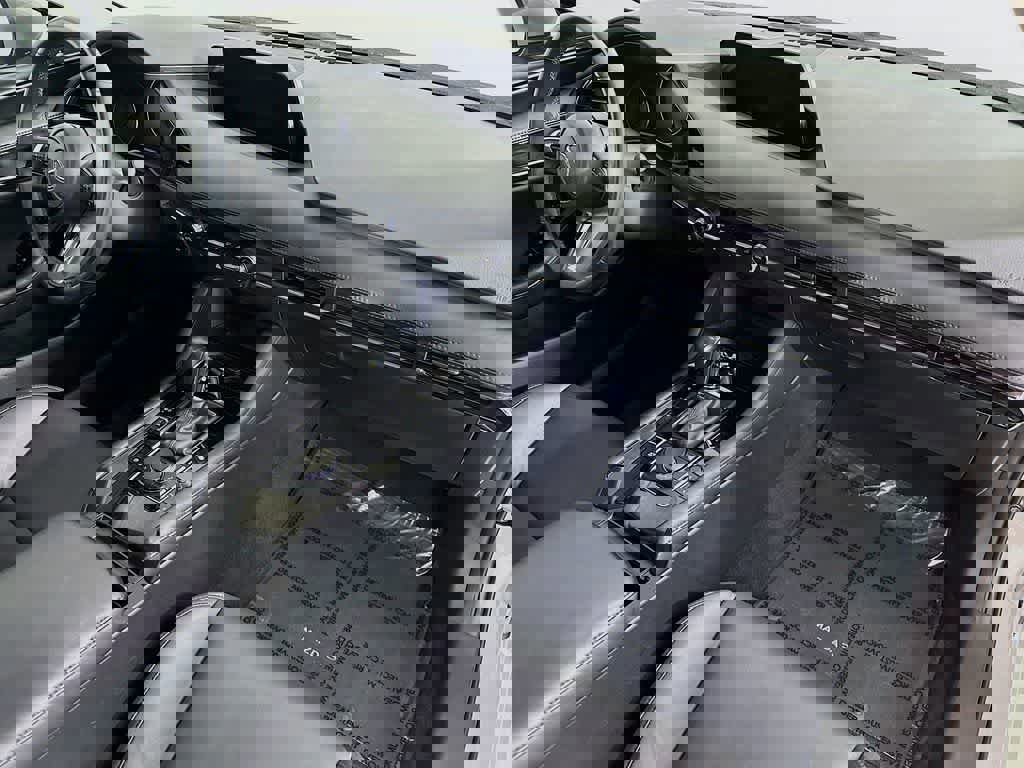 Used 2025 MAZDA MAZDA3 s image 31