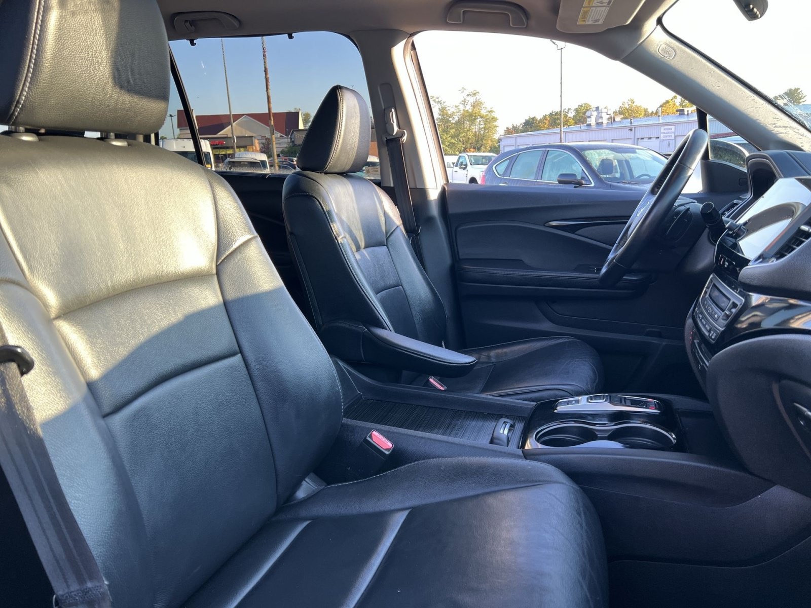 Used 2019 Honda Pilot Touring image 28