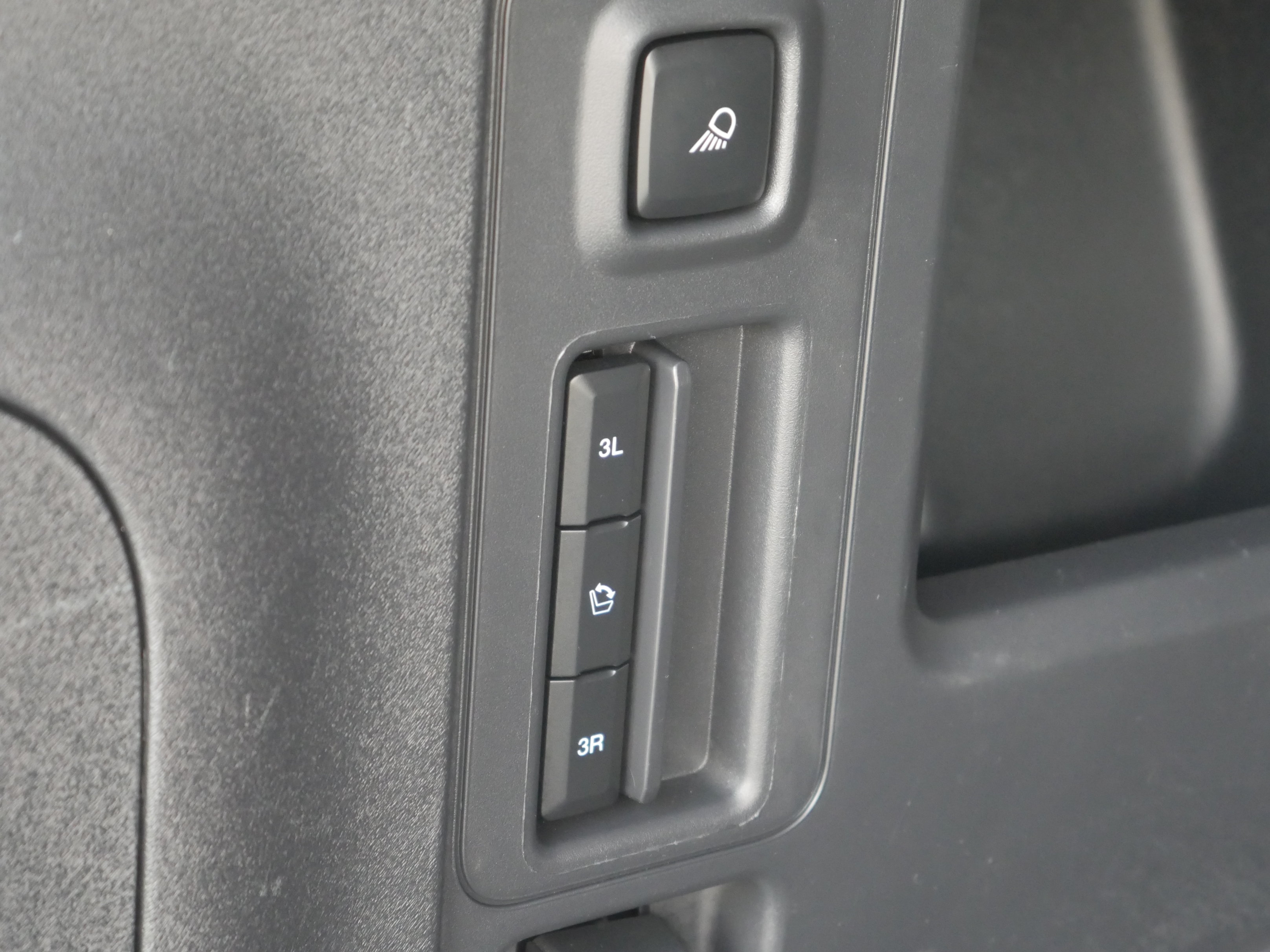Certified 2025 Ford Expedition Active AWD/4WD image 23