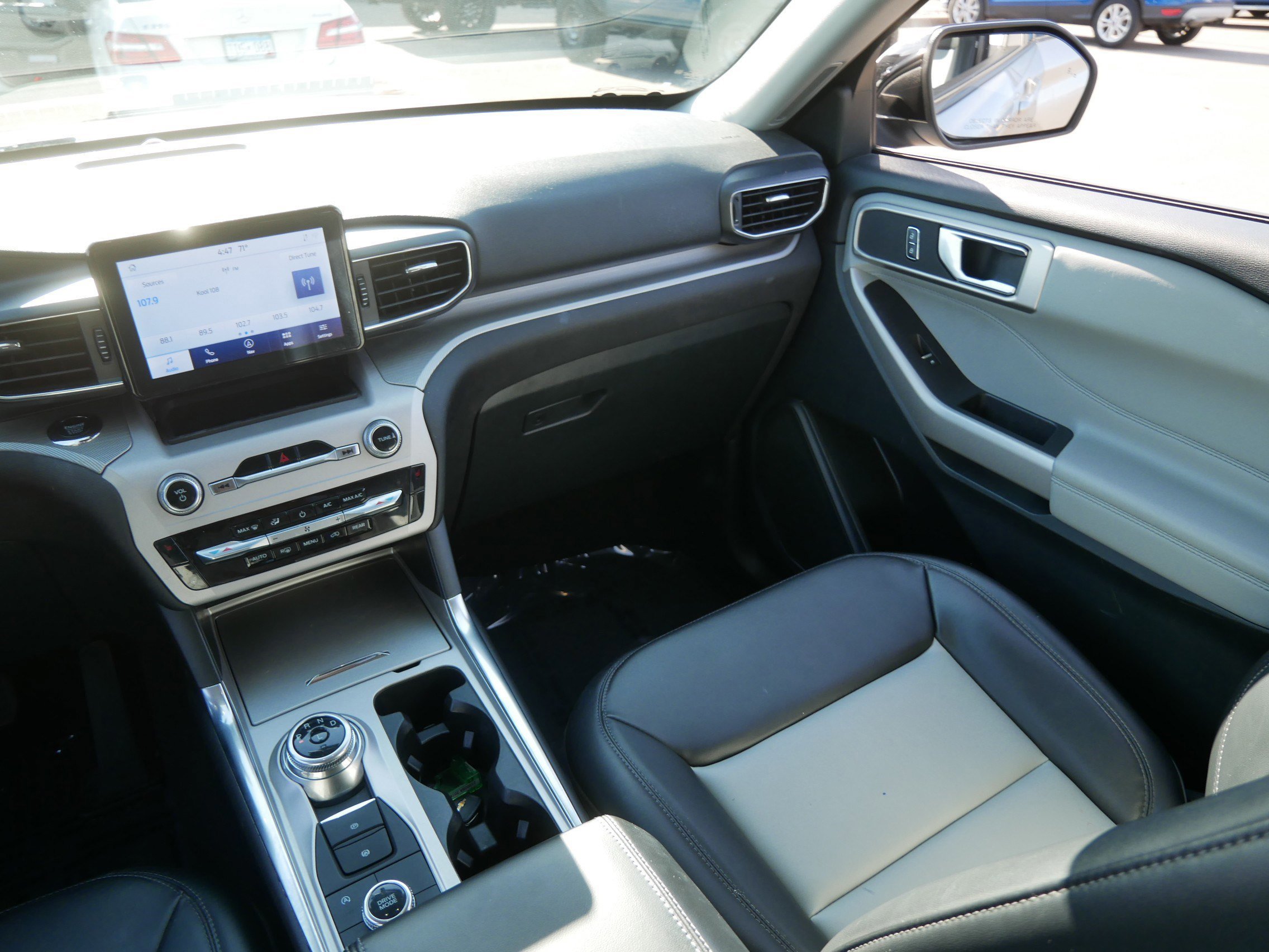 Certified 2024 Ford Explorer XLT w/ Equipment Group 202A image 11