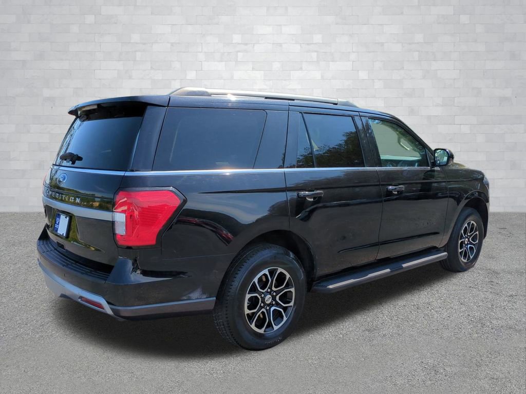 Certified 2024 Ford Expedition XLT AWD/4WD image 5