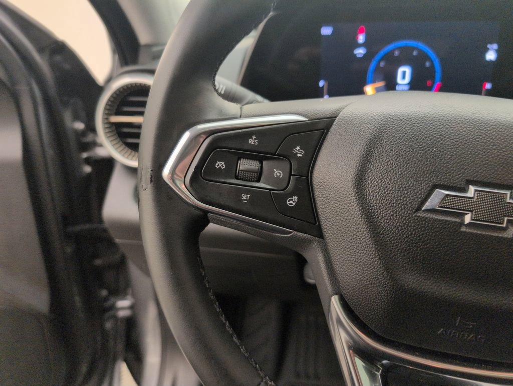 Used 2025 Chevrolet Trax ACTIV w/ Sunroof Package FWD image 36