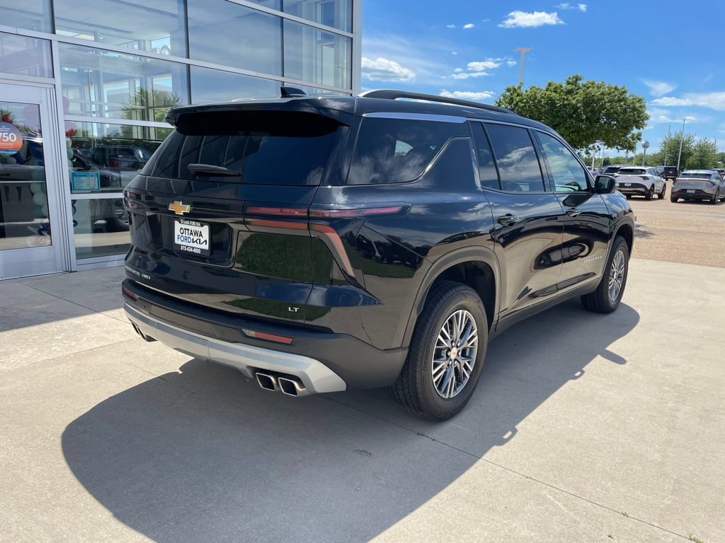 Used 2024 Chevrolet Traverse LT AWD/4WD image 5