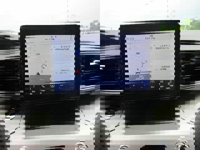 Certified 2022 Ford Explorer XLT w/ Equipment Group 202A image 11