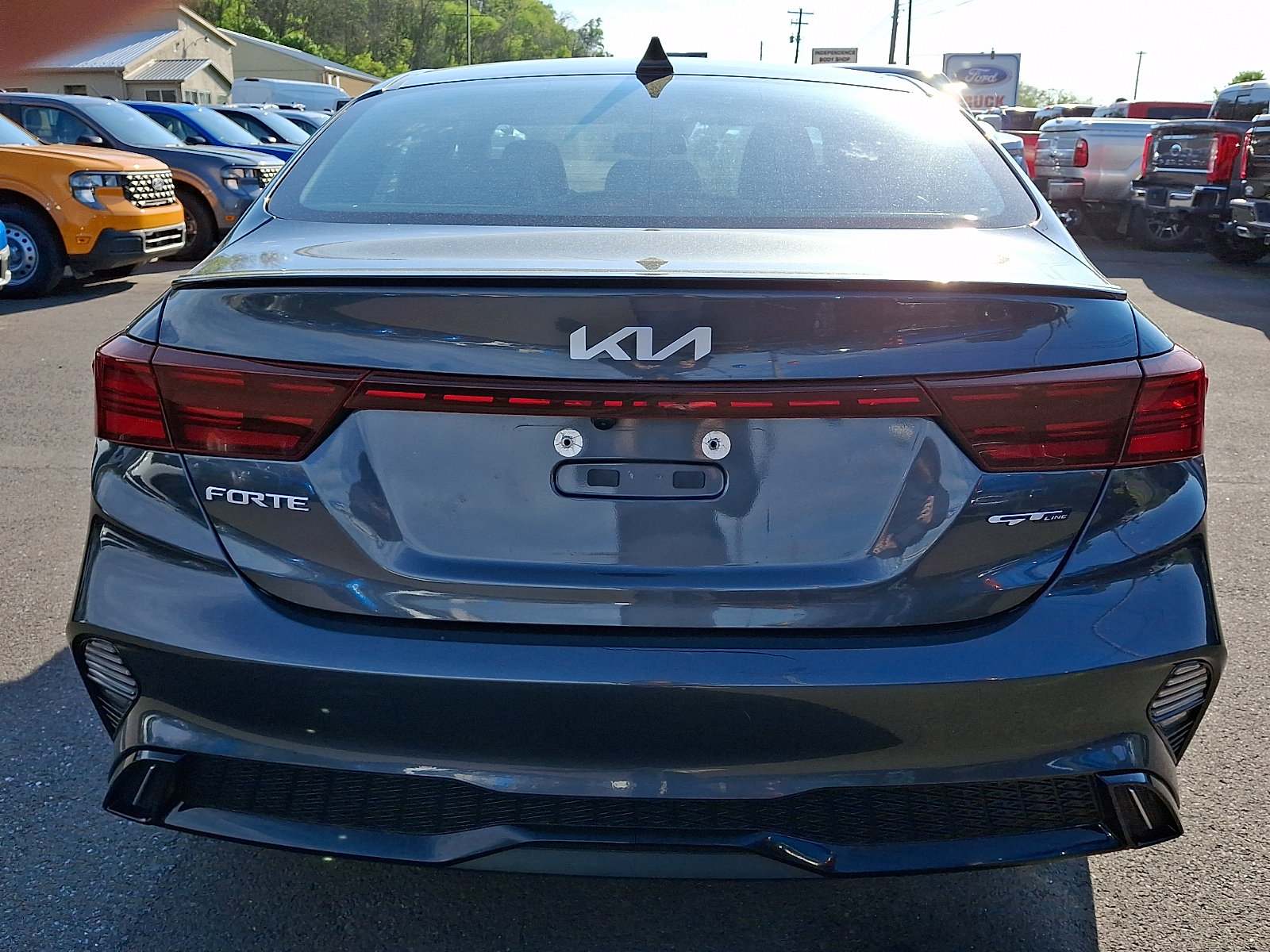 Used 2022 Kia Forte GT-Line w/ GT-Line Technology Package FWD image 9