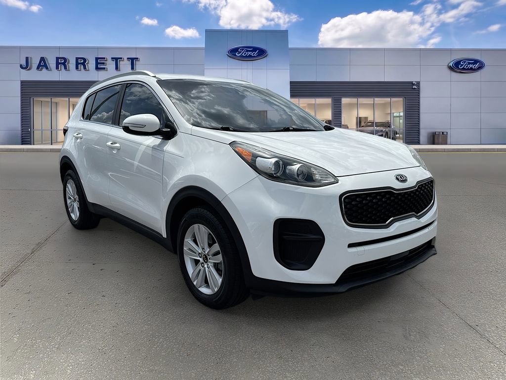 Used 2018 Kia Sportage LX w/ LX Technology Package FWD image 1