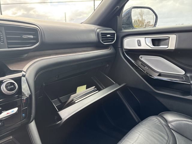 Certified 2023 Ford Explorer Platinum w/ Technology Package image 38