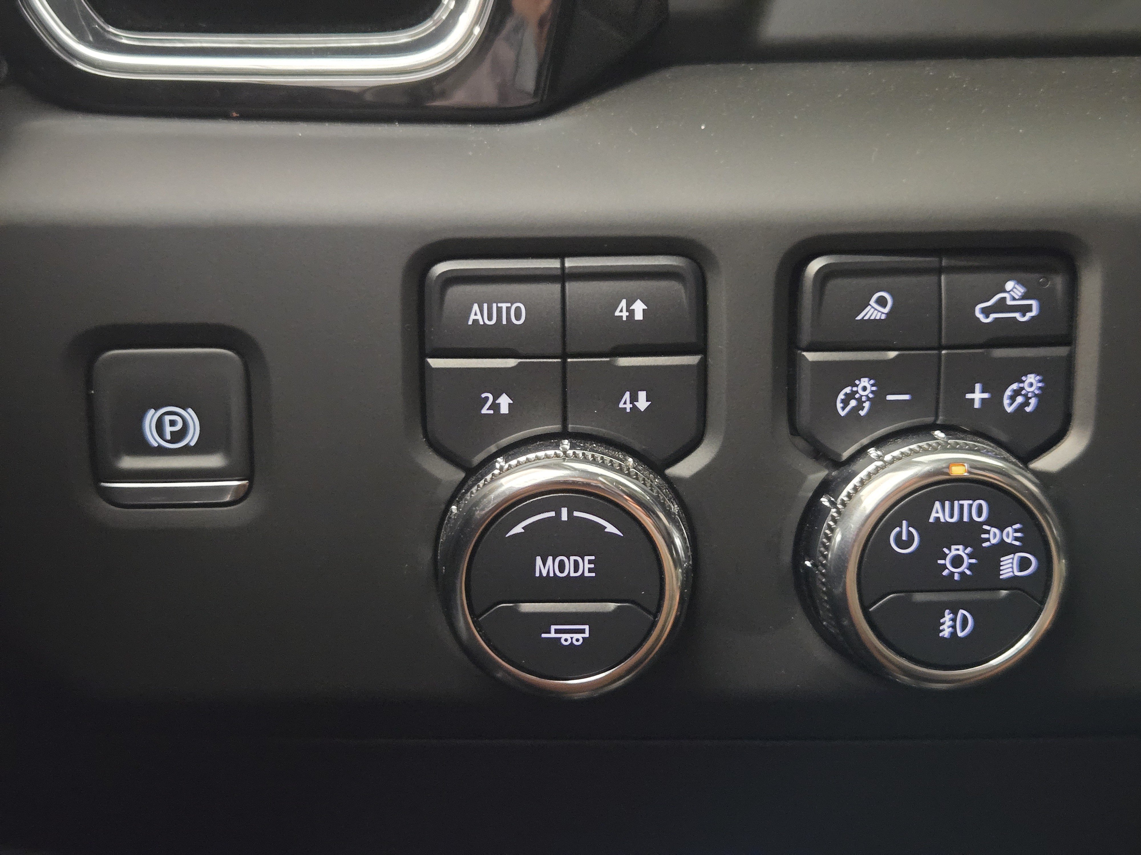 Used 2025 GMC Sierra 2500 Denali w/ Denali Reserve Package AWD/4WD image 24