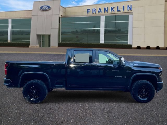 Used 2025 Chevrolet Silverado 2500 ZR2 w/ Technology Package AWD/4WD image 8
