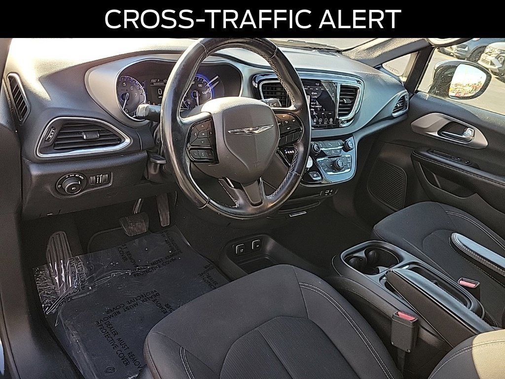 Used 2018 Chrysler Pacifica Touring Plus w/ S Appearance Package FWD image 21