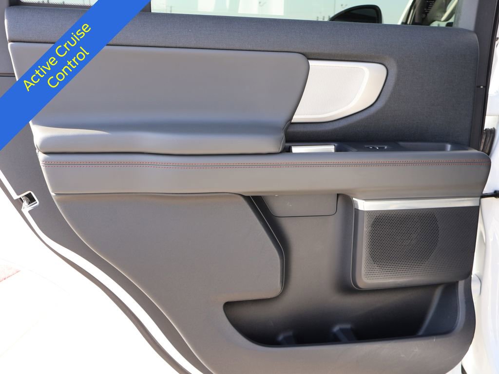 Certified 2025 Ford Expedition Active AWD/4WD image 18